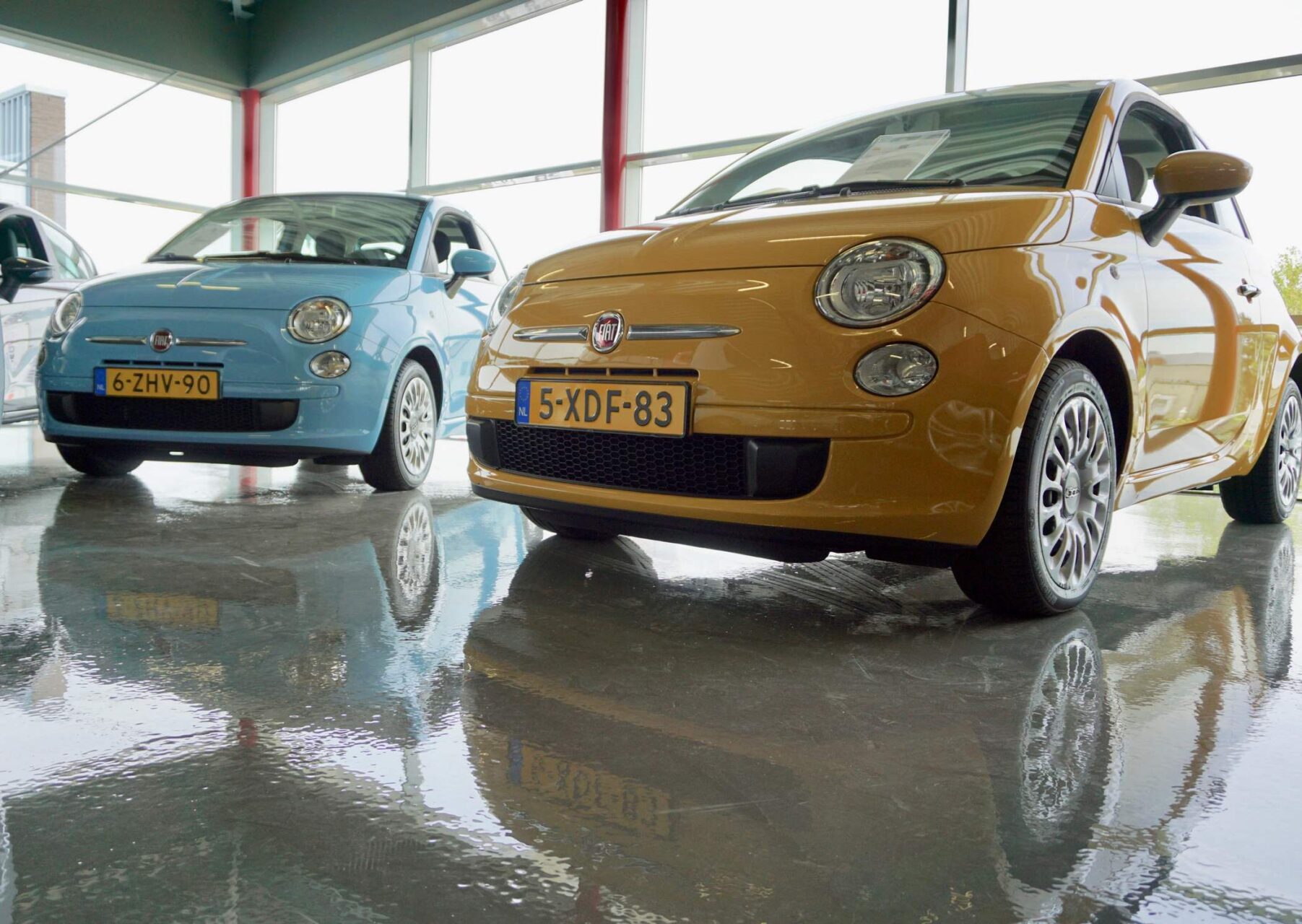 vloercoating voor industrieel gietvloer project in autoshowroom